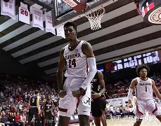 今晚夏洛特黄蜂备战西甲，内部沟通细节曝光，话题不断，训练强度明显提升 