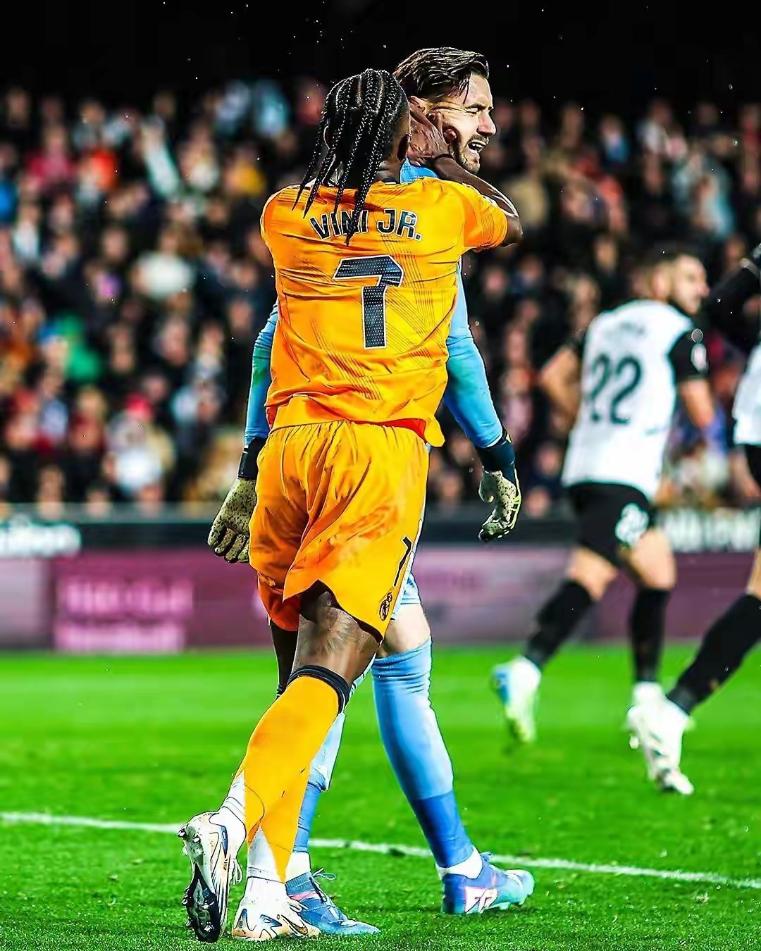 lol竞猜 -关键时刻皇家马德里绝杀压哨：NBA常规赛节点到来，赛场秩序良好，纪律约束更严格的简单介绍