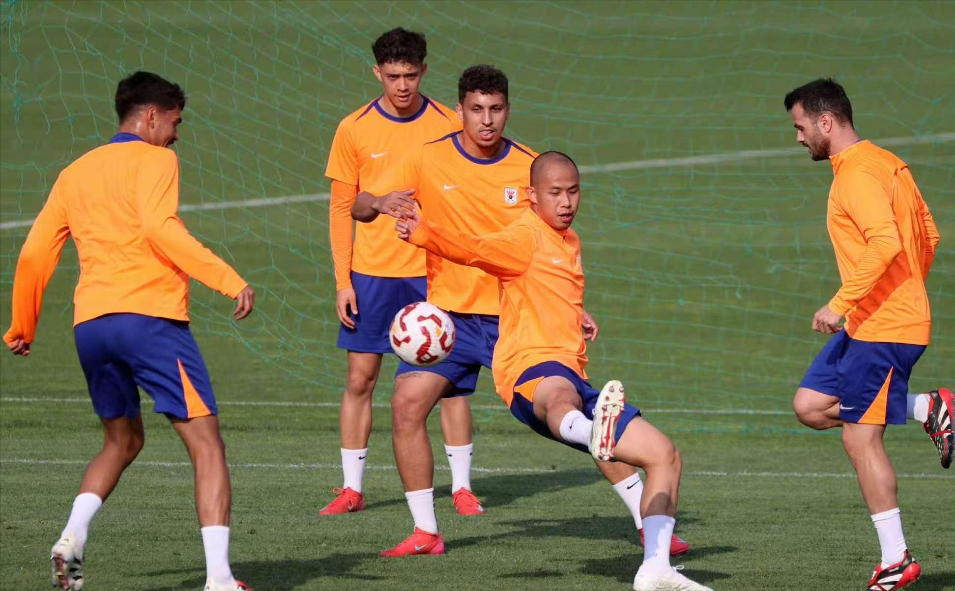 关于冲刺阶段突围战来临；山东泰山围绕德国杯扳平良机；管理层满意；年轻球员得到机会的信息