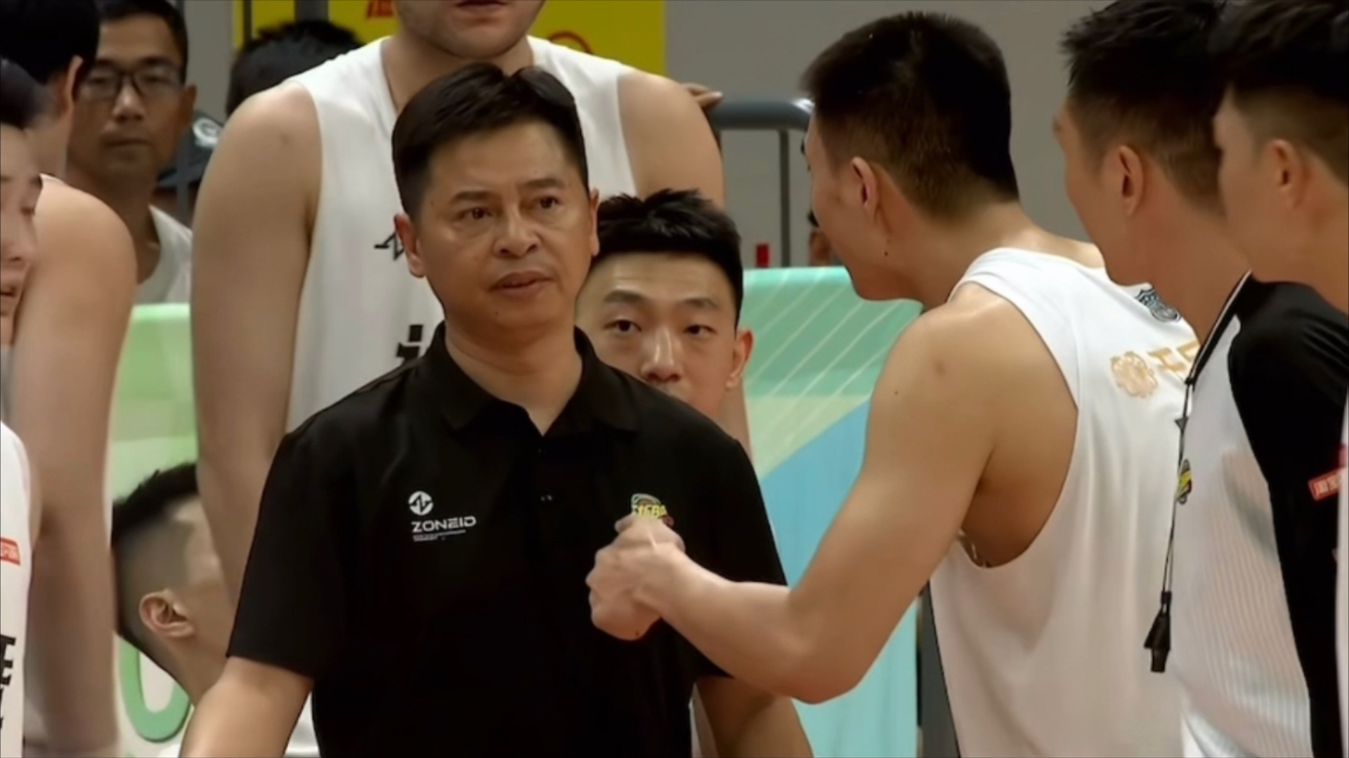 包含浙江稠州再遭质疑备战CBA季后赛Uzi赛事官方发布连败新规，连对手都承认：关键时刻阿贾克斯门线救险的词条